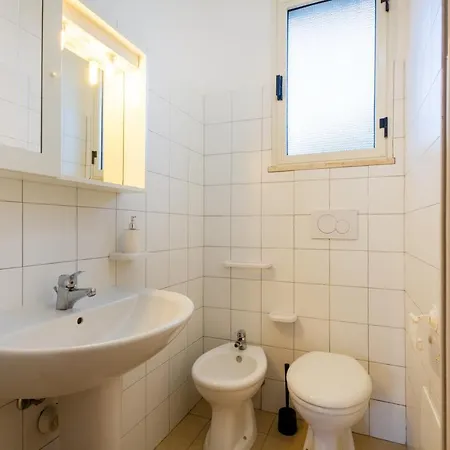 Luxury Air-conditioned Sleeps 10 Torre Lapillo Porto Cesareo
